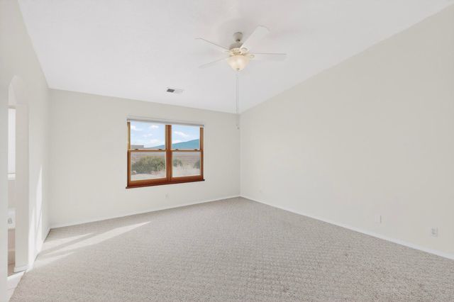 5913 Chaco Loop NE, Rio Rancho, NM 87144