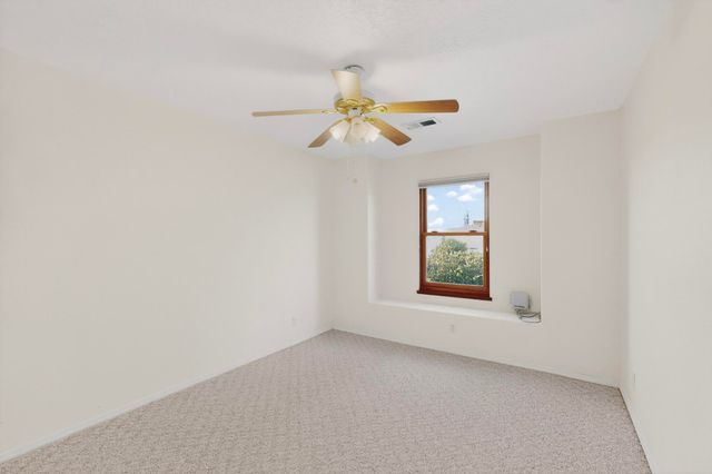 5913 Chaco Loop NE, Rio Rancho, NM 87144