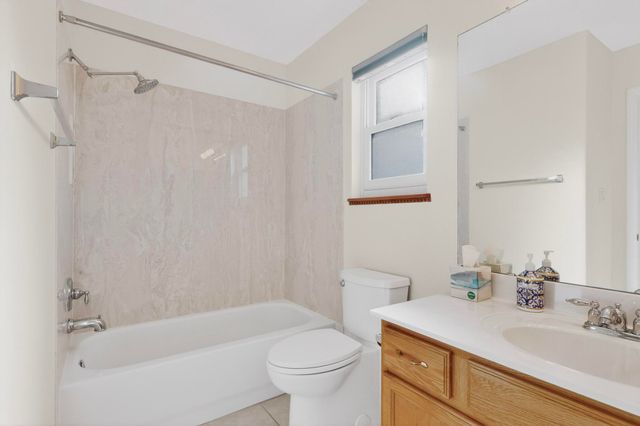 5913 Chaco Loop NE, Rio Rancho, NM 87144