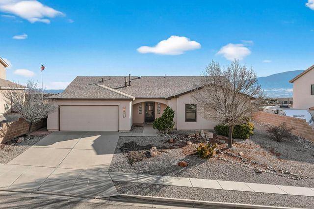 5913 Chaco Loop NE, Rio Rancho, NM 87144