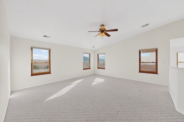 5913 Chaco Loop NE, Rio Rancho, NM 87144