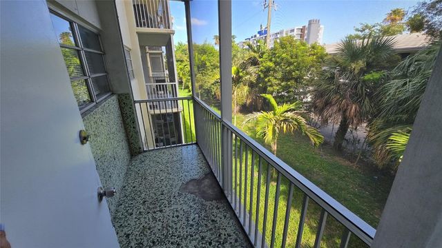 16800 NE 15th Avenue 209, North Miami Beach, FL 33162