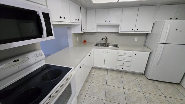 16800 NE 15th Avenue 209, North Miami Beach, FL 33162