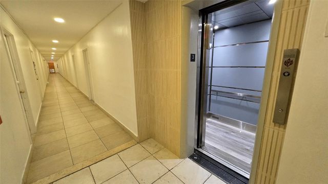 16800 NE 15th Avenue 209, North Miami Beach, FL 33162