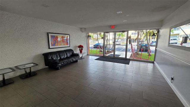 16800 NE 15th Avenue 209, North Miami Beach, FL 33162