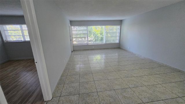 16800 NE 15th Avenue 209, North Miami Beach, FL 33162