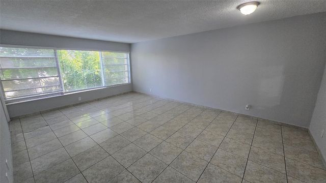 16800 NE 15th Avenue 209, North Miami Beach, FL 33162