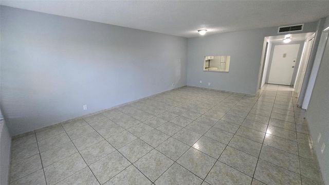 16800 NE 15th Avenue 209, North Miami Beach, FL 33162