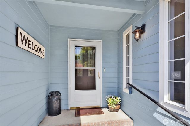 14 Canary Court, Longview, WA 98632