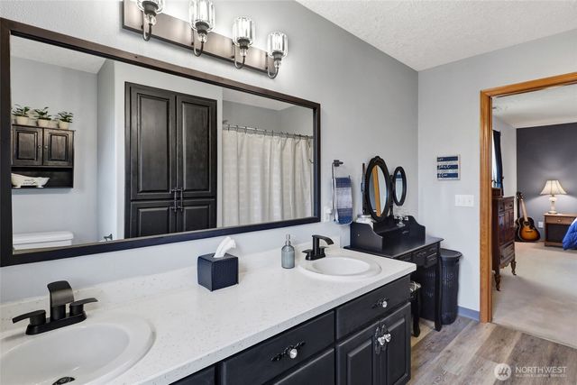 14 Canary Court, Longview, WA 98632