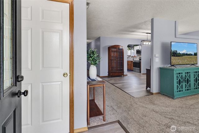 14 Canary Court, Longview, WA 98632