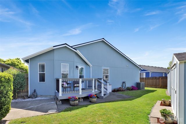 14 Canary Court, Longview, WA 98632