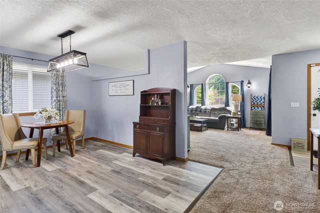 14 Canary Court, Longview, WA 98632