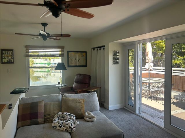 4001 NE 14th Avenue, Oakland Park, FL 33334