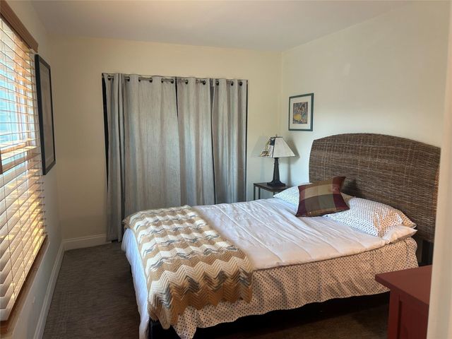 4001 NE 14th Avenue, Oakland Park, FL 33334