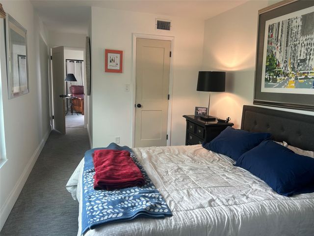 4001 NE 14th Avenue, Oakland Park, FL 33334