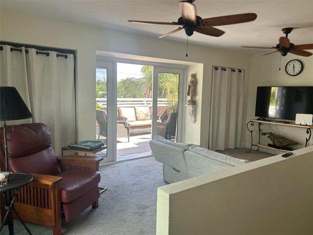 4001 NE 14th Avenue, Oakland Park, FL 33334