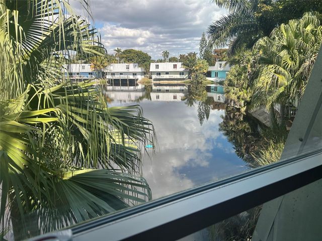 4001 NE 14th Avenue, Oakland Park, FL 33334