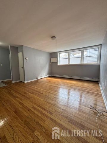 120 W 3 Street 6, Roselle, NJ 07203