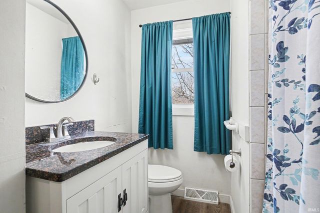 815 Meridian Street, Mishawaka, IN 46544