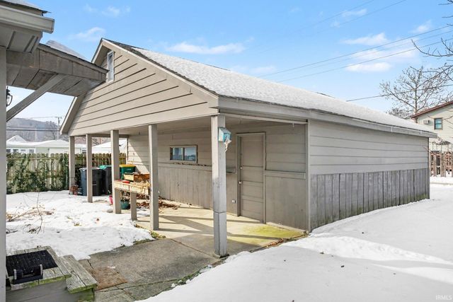 815 Meridian Street, Mishawaka, IN 46544