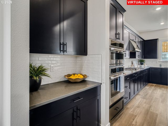 11898 Sw Strobel Rd, Beaverton, OR 97007