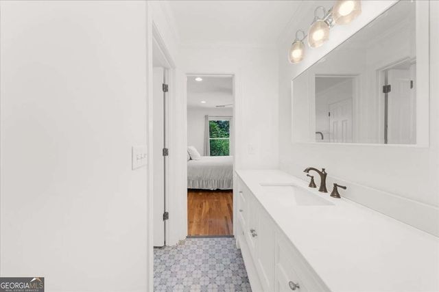 3410 Banks Mountain Place, Gainesville, GA 30506