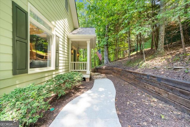 3410 Banks Mountain Place, Gainesville, GA 30506