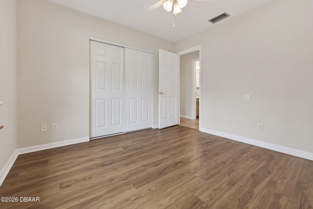 1054 W Samms Avenue, Port Orange, FL 32129