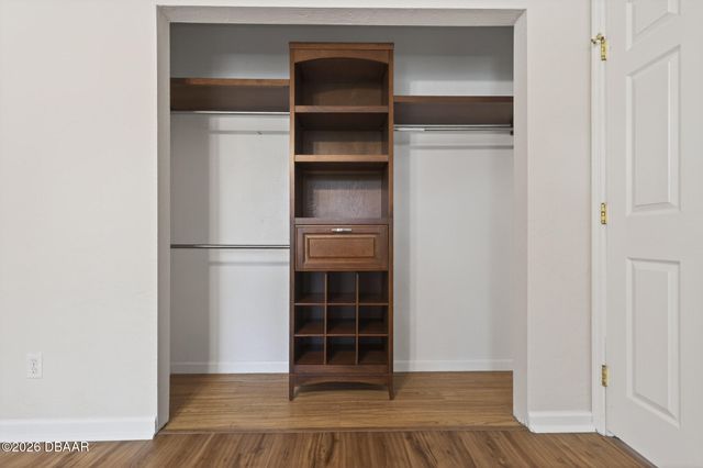 1054 W Samms Avenue, Port Orange, FL 32129