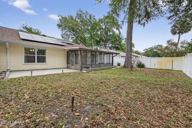 1054 W Samms Avenue, Port Orange, FL 32129