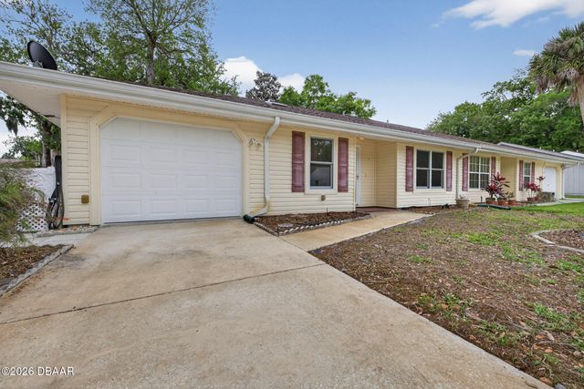 1054 W Samms Avenue, Port Orange, FL 32129