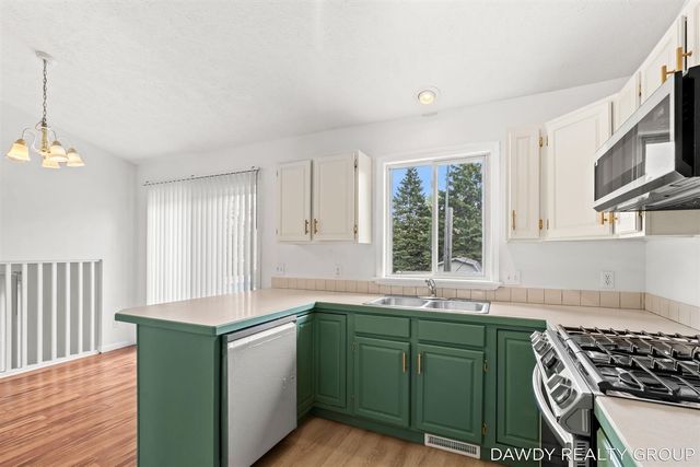 6274 Derek Drive, Hudsonville, MI 49426