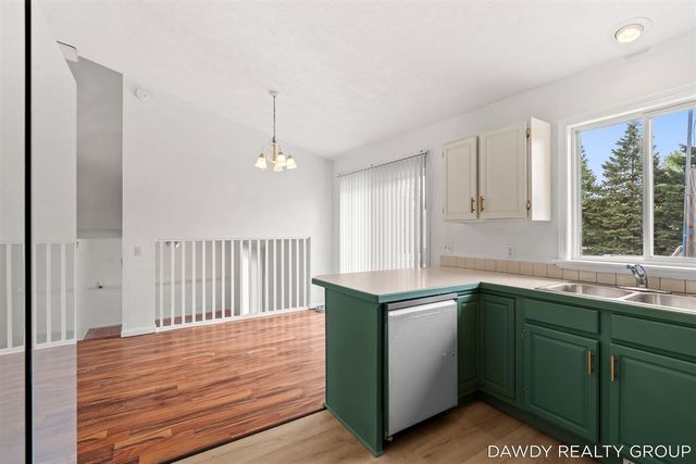 6274 Derek Drive, Hudsonville, MI 49426