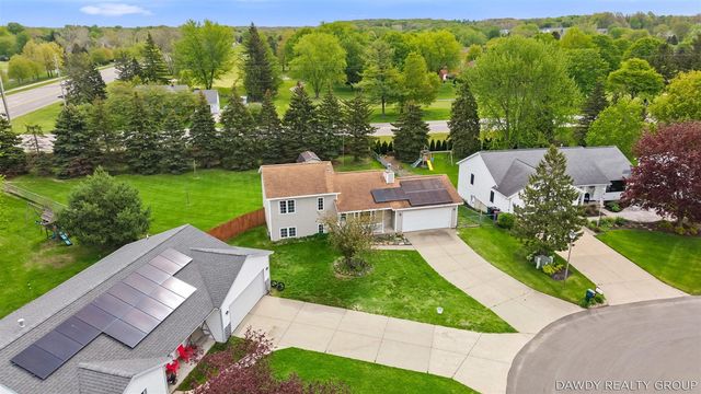 6274 Derek Drive, Hudsonville, MI 49426