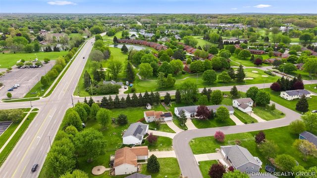 6274 Derek Drive, Hudsonville, MI 49426