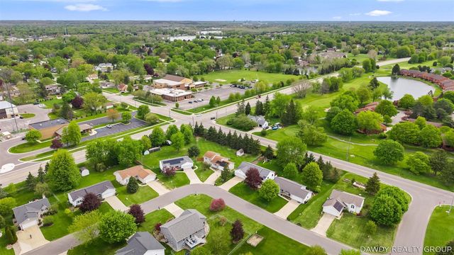 6274 Derek Drive, Hudsonville, MI 49426