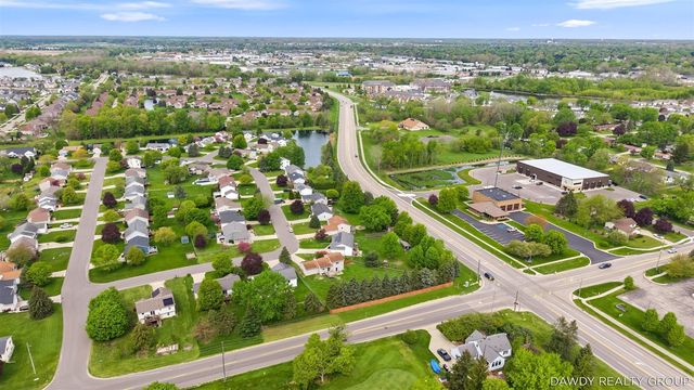 6274 Derek Drive, Hudsonville, MI 49426