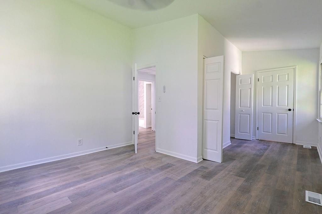 Image 17 of property listing at 3029 Flamingo Drive, Decatur, GA 30033