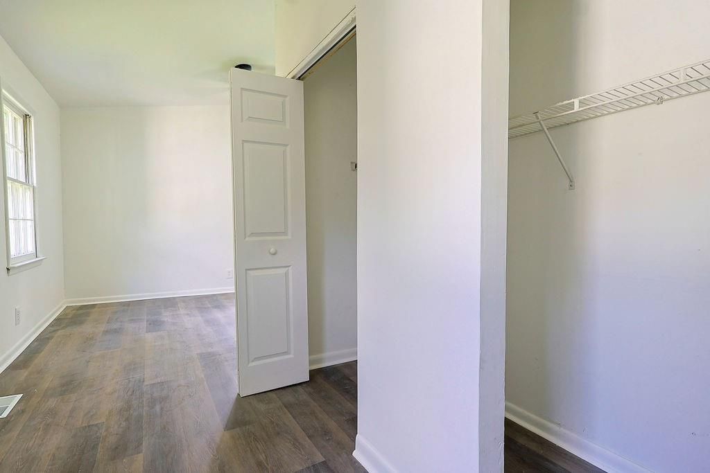 Image 18 of property listing at 3029 Flamingo Drive, Decatur, GA 30033
