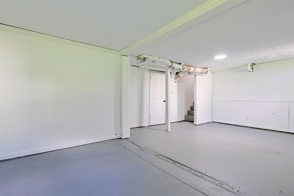 Image 21 of property listing at 3029 Flamingo Drive, Decatur, GA 30033