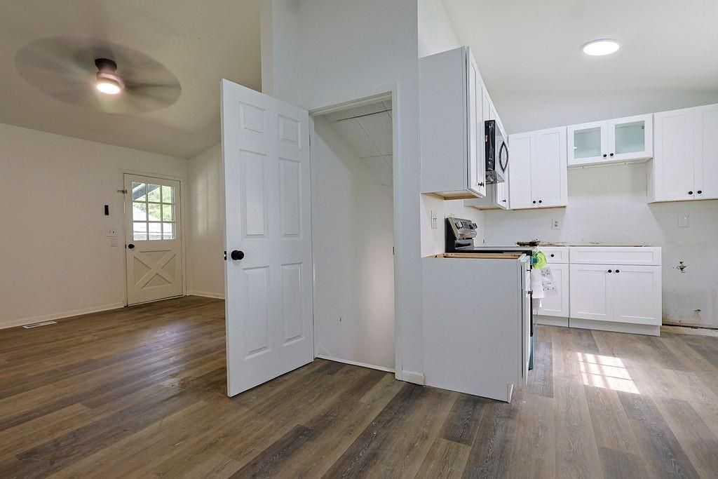 Image 23 of property listing at 3029 Flamingo Drive, Decatur, GA 30033