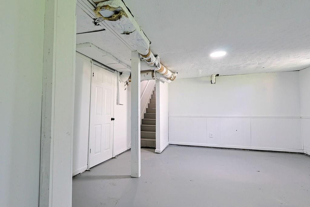 Image 24 of property listing at 3029 Flamingo Drive, Decatur, GA 30033