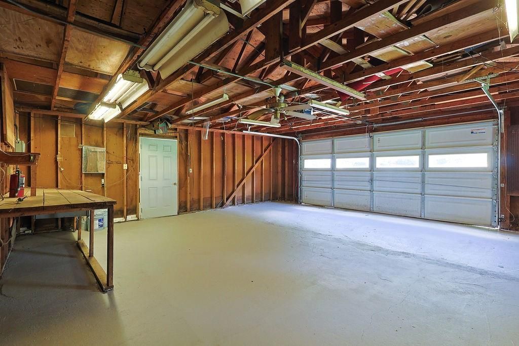 Image 25 of property listing at 3029 Flamingo Drive, Decatur, GA 30033