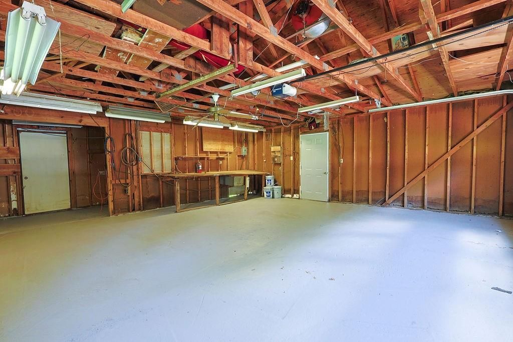 Image 26 of property listing at 3029 Flamingo Drive, Decatur, GA 30033