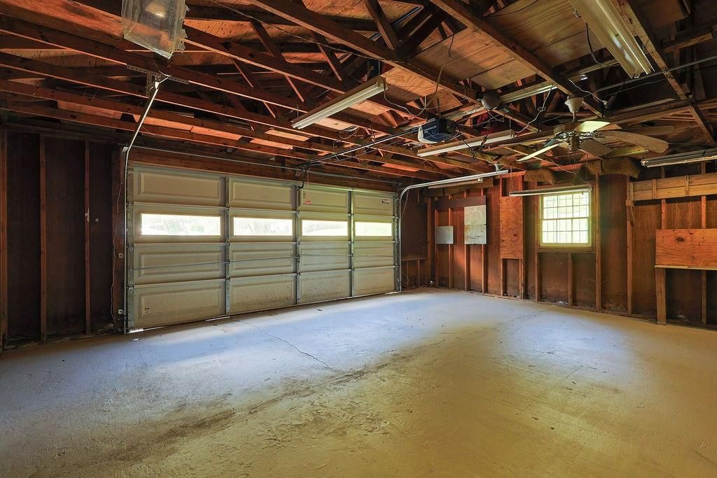 Image 27 of property listing at 3029 Flamingo Drive, Decatur, GA 30033