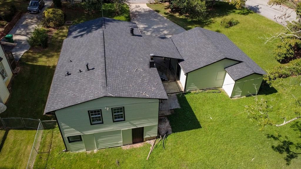 Image 3 of property listing at 3029 Flamingo Drive, Decatur, GA 30033