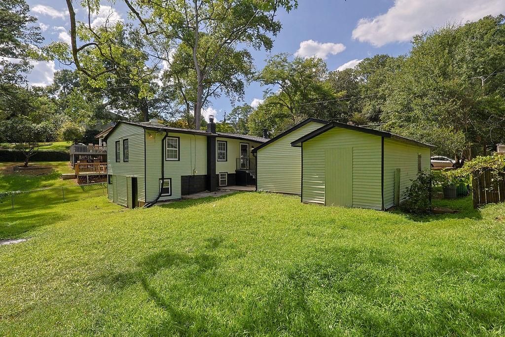 Image 6 of property listing at 3029 Flamingo Drive, Decatur, GA 30033