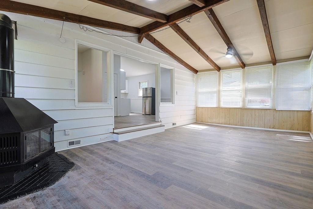 Image 8 of property listing at 3029 Flamingo Drive, Decatur, GA 30033