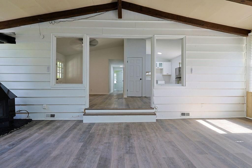 Image 9 of property listing at 3029 Flamingo Drive, Decatur, GA 30033